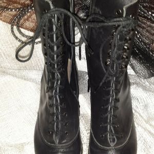 Sexy Lace-up LEATHER Boots!
